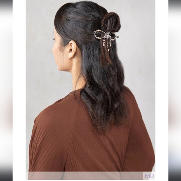 COPY - Silver Lillarose flexi hair clip, size Medium. - Picture 5 of 5